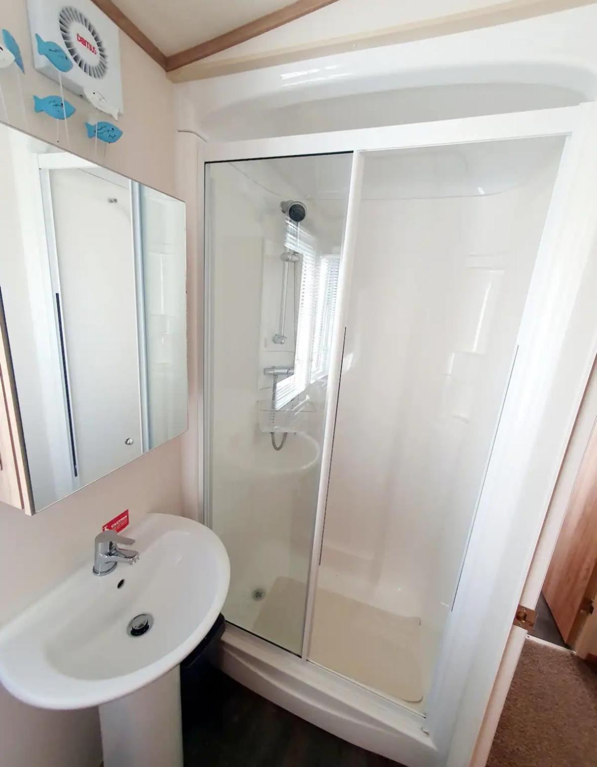 15 Kestrel Close Hot Tub Retreat Tattershall Exterior foto